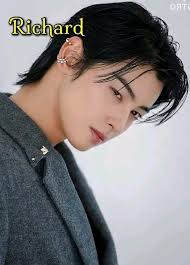 Cassandra Dela Vega is the first daughter of the Dela Vegas, a beautiful  and sweet girl, who loves her family so dearly. Henry Villoria is the first  son of the Villorias. The