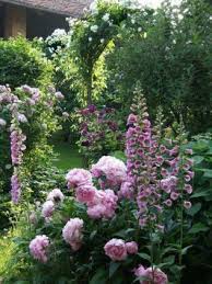 68 Beautiful French Cottage Garden Design Ideas Roundecor French Cottage Garden Beautiful Flowers Garden Small Cottage Garden Ideas