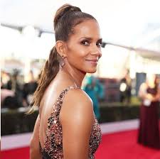 In 1989, halle berry was living in a homeless shelter in new york city. 49 Photos That Prove Halle Berry Hasn T Aged Over The Years