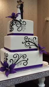 Black And Silver Wedding Cake Ideas Dark Purple Flowers With Daisies Chryssa Wedding Simple Wedding Cake Wedding Cake Designs Simple Wedding Cakes Blue