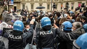 Il testo del ddl zan è stato calendarizzato in commissione giustiza al senato, dopo essere stato approvato alla camera, pochi giorni fa, esattamente il 28 aprile. L Uomo E Maschio La Donna E Femmina A Milano Si Protesta Contro Il Ddl Zan