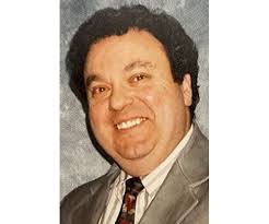 Lee Cullum's Instagram, Twitter & Facebook