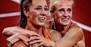 Nederlandse sporters tonen hun jaloersmakende sportlijven. Dgxskxmmtoymjm