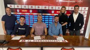 X fumukanes oct 7, 2020. Oficial Fc Hermannstadt L A Prezentat Pe Inlocuitorul Lui Vasile MiriuÅ£Äƒ Cine Este Spaniolul Ruben Albes