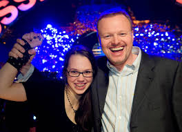 Seit ihrem 2008er durchbruchsdebüt „masterplan zählt stefanie heinzmann zu den mitreissendsten sängerinnen innerhalb der europäischen poplandschaft. Stefanie Heinzmann Ist Stefan Raabs Superstar Schweizerin Gewinnt Ssdsdsswemugabrtlad Presseportal