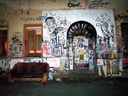 Die brandschutzprüfung in der rigaer straße 94 muss mit polizeigewalt durchgesetzt werden. Rigaerstrasse 94 Was Ist Da Eigentlich Los Tipberlin