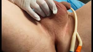 注射後に睾丸で遊んでリラックス