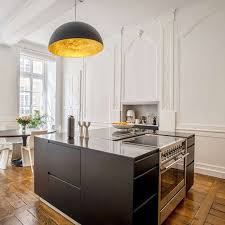 Perene On Instagram Le Beau A Vivre Au Cœur D Un Appartement Haussmannien Une Cuisine Moderne Pren Cuisine Moderne Cuisines Design Agencement Cuisine
