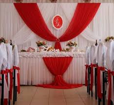 Detalles para adornar las celebraciones los distintos estilos y diferentes tendencias de decoración para las fiestas de comunión y confirmación. Llamativa Y Elegante Decoracion En Rojo Para Matrimonio