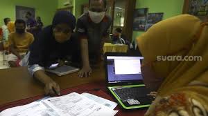 Bukan berarti mereka yang dinyatakan bukan penduduk yang berdomisili di jakarta saja, tetapi penerimaan untuk. Link Ppdb 2021 Dki Jakarta Jabar Dan Jateng Cek Di Sini