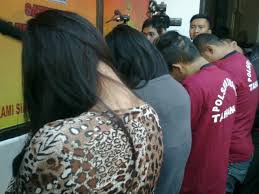 Transaksi terbuka pun mudah dilihat. Begini Cara Kerja Prostitusi Online Di Bandung Jajakan Wanita Cantik
