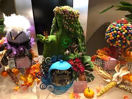 Congratulations, amy's class and thank you students and teachers for another successful and fun door decorating contest! Photos Video Halloween 2019 Cast Member Pumpkin Decorating Contest At Disney S Contemporary Resort Wdw News Today