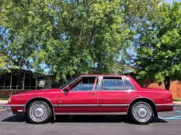 Image result for Maroon 1989 UMM