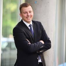 Tobias Gerber Betreuer Firmenkunden Segment Geschaftskunden Deutsche Bank Privat Und Geschaftskunden Ag Xing