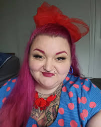 Fran Robertson (@frantasy_island) • Instagram photos and videos