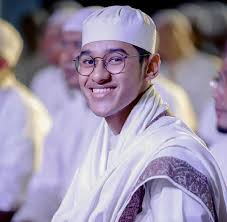 Habib syech mengawali pendidikan dari ayahnya. Mengenal Lebih Dekat Si Saleh Abu Bakar Assegaf Idola Baru Para Ukhti Okezone Muslim