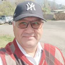 Wow, you're gorgeous. Are you in the Army FOS so you in the military? I  sure 20 years in the morning core retired.