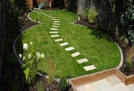 Circle Garden In 2020 Garden Design Small Garden Landscape Garden Design London