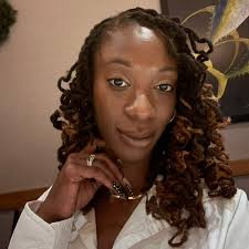 Try it with prosecco and st. Germain (elderberry) chefs kiss and you only  need ONE