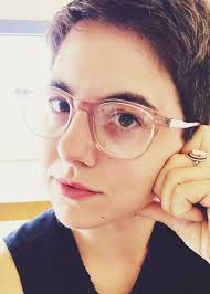 Kate Castelli's Instagram, Twitter & Facebook