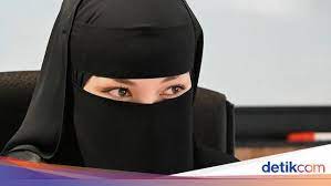 Maybe you would like to learn more about one of these? Ini Neelofa Artis Bercadar Di Daftar Forbes Asia S 100 Digital Stars