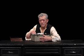 Dia beruntung dalam permainan dan beruntung dalam cinta bahwa pacarnya adalah seorang superstar. John Hurt British Actor Hailed For His Shape Shifting Roles Dies At 77 The New York Times