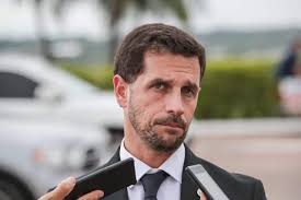 El intrigante Caso de Raúl Silva: Poder, escándalos y su permanencia en  Yacyretá con un jugoso salario