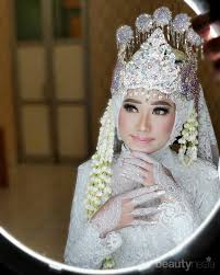 Maybe you would like to learn more about one of these? 10 Desain Henna Cantik Untuk Pengantin Di Hari Pernikahan