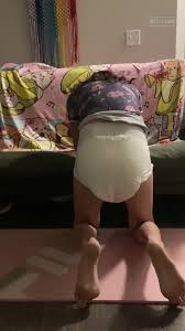 T-girl making a stinky in diaper 1.. - ThisVid.com