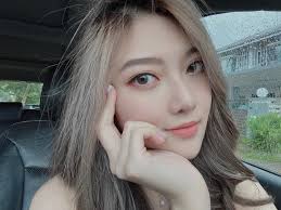 I am wearing I-doris Blue 14mm from @eyesland_lens 现在全马免邮甚至还有邮寄到新加坡🇸🇬  可以通过网站下单：www.barbieeyesland.my #blueeyes #contactlenses #promotion  #ashblondehair