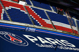 Check spelling or type a new query. Psg Dortmund Les Supporters Devant Le Stade Pour Soutenir Les Joueurs
