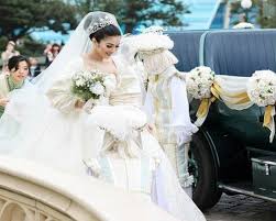 Nak cari baju yang sesuai untuk raja sehari? 5 Gaun Pengantin Artis Indonesia Yang Cantik Dan Menawan Untuk Inspirasi Gaun Pengantin Anda