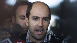 El mismo candidato del partido que votó en contra del proceso constituyente, y ahora quiere desconocer las. Sergio Jadue Del Vertiginoso Ascenso A Una Acelerada Caida Marca Com