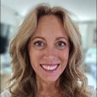 Christina Mcfarlane's Instagram, Twitter & Facebook