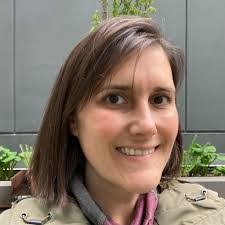 Lindsay Rainey's Instagram, Twitter & Facebook