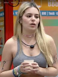 BBB 21: Viih Tube conta que vai tomar o quinto laxante do dia