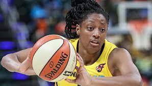 WNBA: Seattle Storm bury Indiana Fever with late-game surge