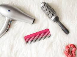 They minimize damage from brushing knotted hair, and their thin. The Different Types Of Combs And Hair Brushes And Their Functions