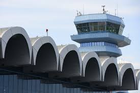 Primul autobuz din iași pleacă la ora 04:00, iar ultimul pleacă la ora 21:00. Sistem Automat De Verificare A Documentelor De CÄlÄtorie La Aeroportul Otopeni