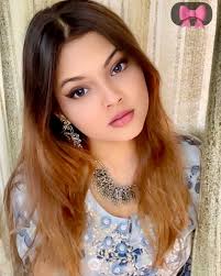 Wrapped in tradition🌟, glowing with grace🌺