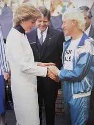 Princess Diana Au Stoke Mandeville Hospital Buckinghamshire Le 30 Mars 1987 Lady Diana Diana Princess Diana