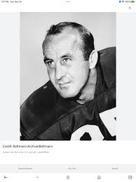 McGee, who rushed for 2,489 yards and 42 touchdowns, announced he's staying  in Washington after decommitting from Oregon State.