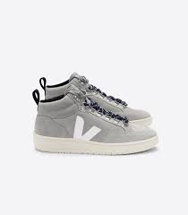Dan is het tijd om feest te vieren want de veja sneakers zijn aangekomen bij sarenza! Veja Sneakers Women Veja Shoes Women Veja Store