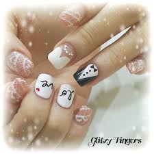 Hablo de la manicura para boda, un diseño de uñas para novia que encaje con todo tu look de vestido, el velo, maquillaje y hasta con el ramo. Manicure De La Novia Ideas Y Consejos El Blog De Una Novia