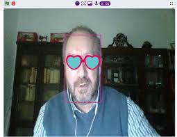 Ieri l'ho presentato in anteprima durante l'ultimo incontro del corso di  formazione presso il Secondo comprensivo di Francavilla Fontana. Si tratta  della piattaforma PICTOBLOX, che racchiude in se ScratchJr (con tante  potenzialità