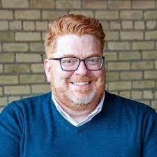 Andrew Helmers's Instagram, Twitter & Facebook