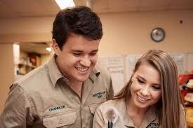 🌿 wildlife warrior 🤎 @australiazoo @wildlifewarriorsworldwide 💍 @chandlerpowell shop.australiazoo.com.au. Bindi Irwin Is Pregnant With Chandler Powell S Child Married Life Details Net Worth