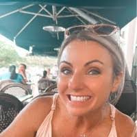 Robin Fraley's Instagram, Twitter & Facebook