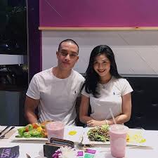 Kuala pilah, negeri sembilan agama : Dulu Kawan Sekarang Suami Sari Yanti Muat Naik Foto Throwback Dengan Jep Sepahtu Sweetnya Media Hiburan