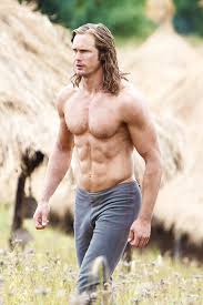 Tarzan) es un personaje ficticio creado por edgar rice burroughs.su primera aparición fue en la revista pulp all story magazine en octubre de 1912, adaptado posteriormente como novela (tarzán de los monos) y a la que sucedieron veintitrés secuelas, además de haber sido adaptado numerosas veces, especialmente en los cómics, así como en cine y televisión. Made In Wonderland Mcavoys Alexander Skarsgard As Tarzan In The